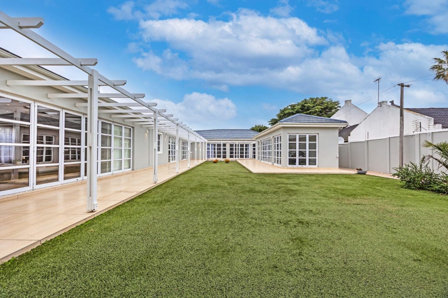 7 Bedroom Property for Sale in Flamingo Vlei Western Cape